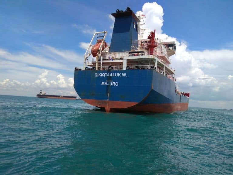 Vessel name change in Singapore anchorage-with Rope access – GOS